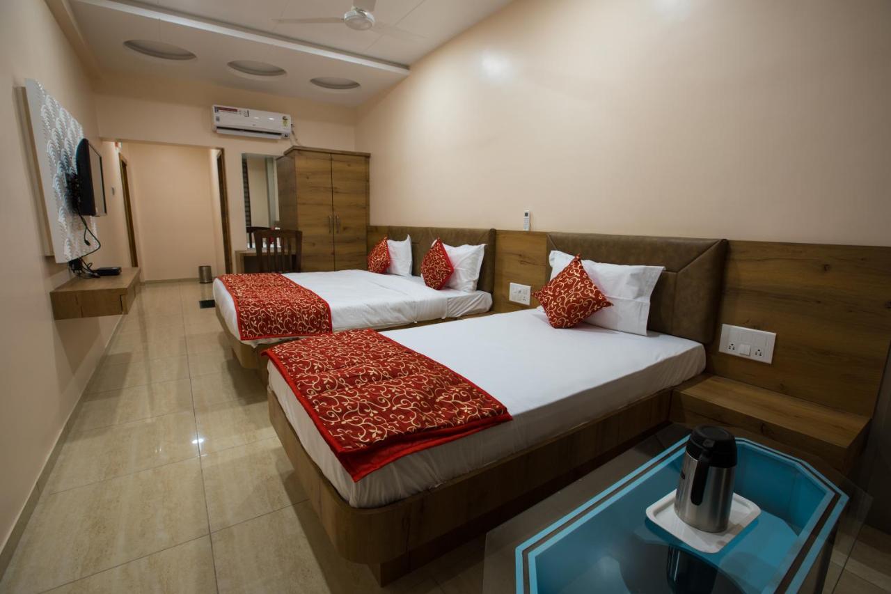 פורבנדר Hotel Balaji Palace מראה חיצוני תמונה